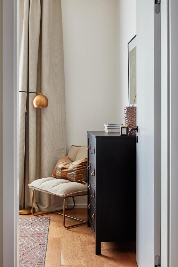 Prague Days - Designer Apts - Garage - Terrace - Easy City Access Praga Exterior foto