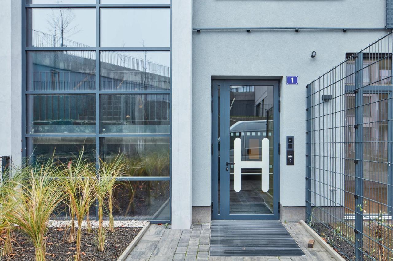 Prague Days - Designer Apts - Garage - Terrace - Easy City Access Praga Exterior foto